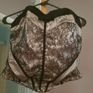 Sweetheart tube top zipper in back